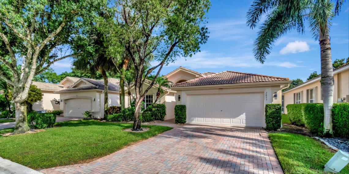 Move-In Ready Modern Gem in Valencia Lake with Luxurious Upgrades